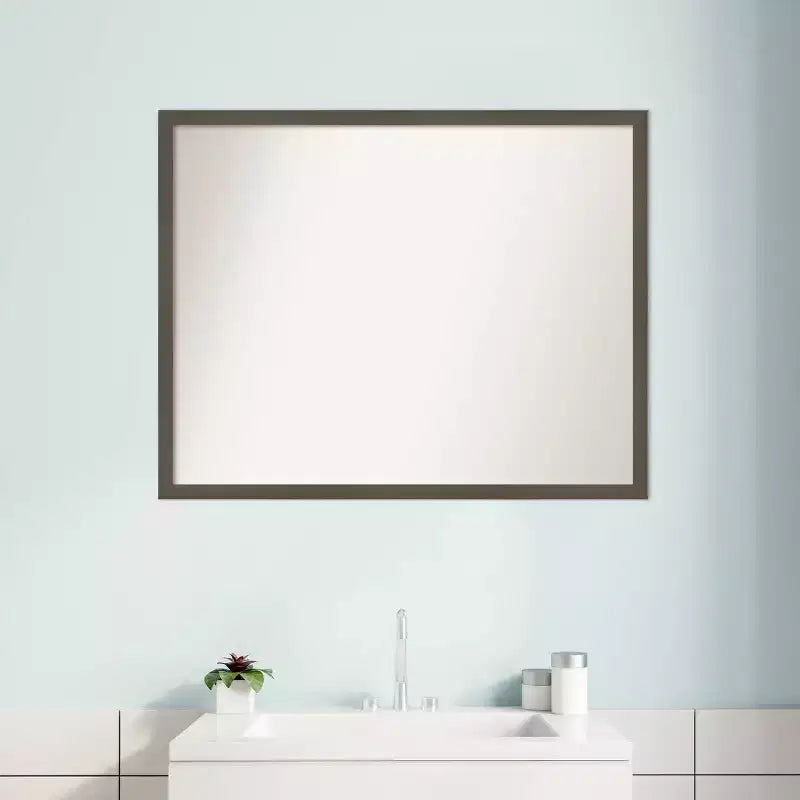 Specchio da parete per bagno con cornice in vero legno Svelte Clay Gray, 76x61 cm, senza smussature