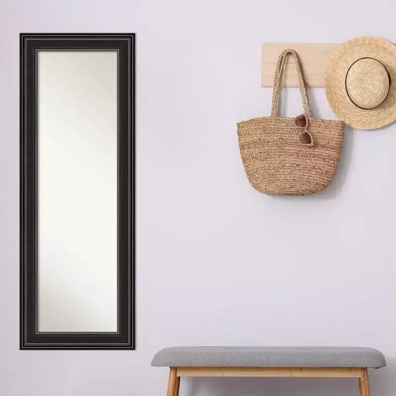 Specchio da porta intera Ridge nero con cornice, 50,8 cm x 137,16 cm, senza smussatura, da appendere alla porta o da montare a parete
