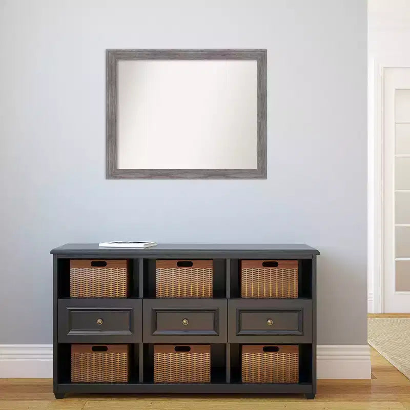 Specchio da parete per bagno con cornice stretta "Pinstripe Plank Gray", 32" x 26", non smussato, montaggio a parete