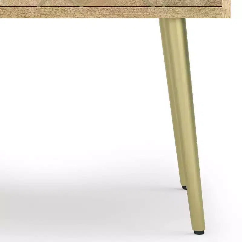 Tavolino quadrato da 56 cm in legno di mango con intarsi in ottone, cassetto con chiusura ammortizzata e gambe in metallo dorato